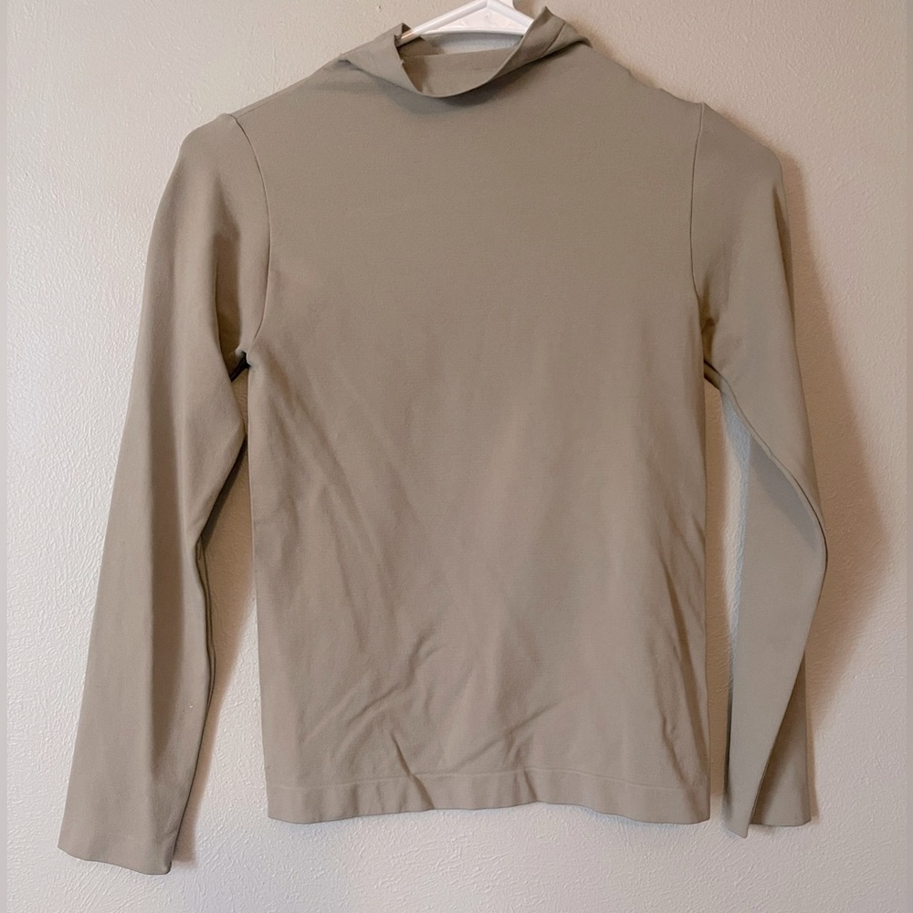 Cool brown mockneck top size Medium